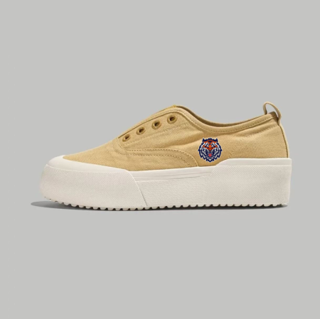 Artistic Tiger - Badge Platform Slip - Ons